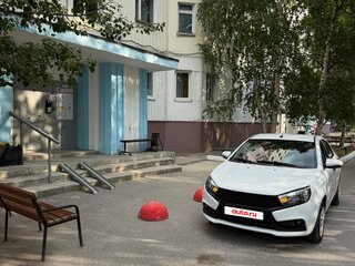 2020 Lada (ВАЗ) Vesta I, белый, 800000 рублей, вид 2