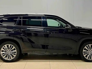 2024 Toyota Highlander IV (XU70), чёрный, 5579290 рублей, вид 4