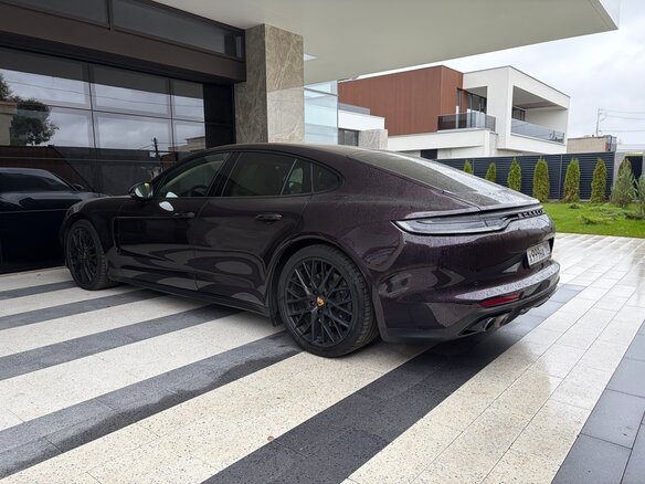 2020 Porsche Panamera 4 II Рестайлинг, фиолетовый, 7300000 рублей - вид 1