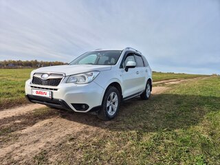 2014 Subaru Forester IV, белый, 1440000 рублей, вид 2