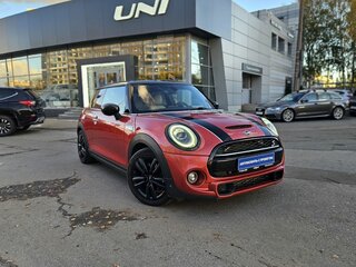 2020 Mini Hatch Cooper S III (F55/F56) Рестайлинг, красный, 2320000 рублей, вид 3