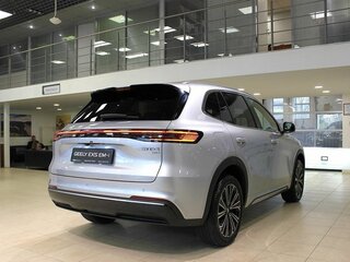 2026 Geely EX5 Гибрид EM-R, серебристый, 3814990 рублей, вид 3