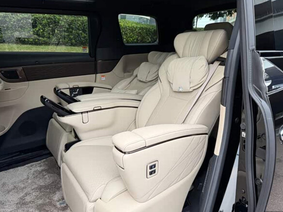 2026 Toyota Alphard IV, чёрный - вид 9