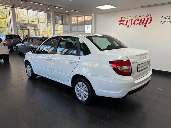 2025 Lada (ВАЗ) Granta I Рестайлинг, белый, 778000 рублей - вид 5