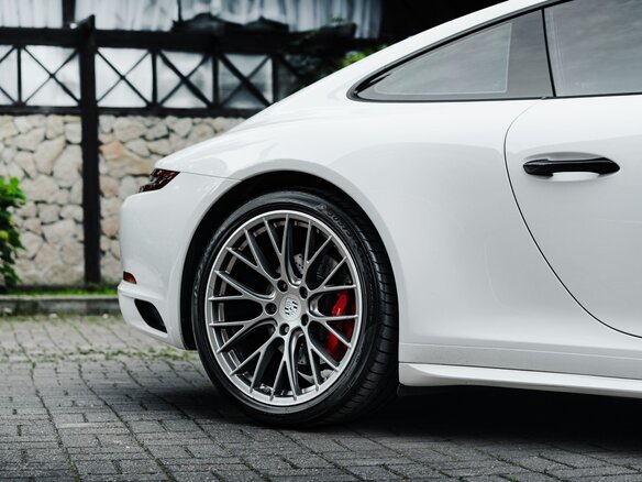2016 Porsche 911 Carrera 4S VII (991) Рестайлинг, белый, 8049000 рублей - вид 15