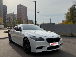 2013 BMW 5 серии 530d xDrive VI (F10/F11/F07), белый, 2300000 рублей, вид 3