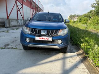2017 Mitsubishi L200 V, синий, 1850000 рублей, вид 2