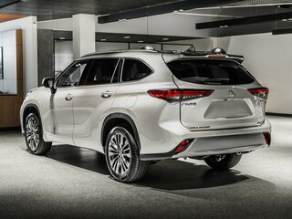 2025 Toyota Highlander IV (XU70), серебристый, 6390000 рублей, вид 5