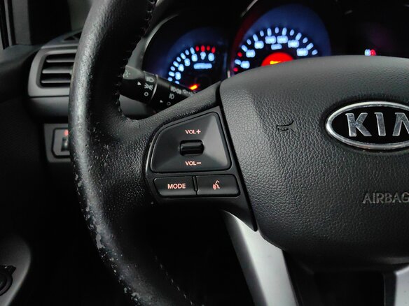 2012 Kia Rio 4-speed III, красный, 808000 рублей - вид 17
