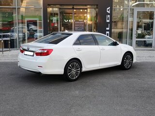 2014 Toyota Camry Japan Market VII (XV50), белый, 1350000 рублей, вид 5
