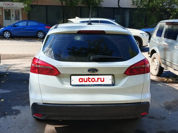 2018 Ford Focus III Рестайлинг, белый, 1000000 рублей - вид 3