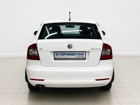 2012 Skoda Octavia II (A5) Рестайлинг, белый, 650000 рублей, вид 3