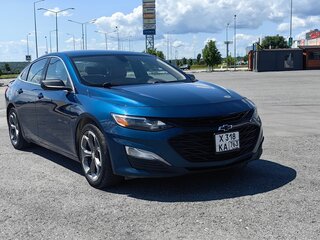 2019 Chevrolet Malibu IX Рестайлинг, синий, 1500000 рублей, вид 1