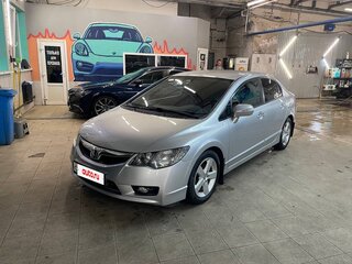 2011 Honda Civic VIII Рестайлинг, серебристый, 1050000 рублей, вид 1
