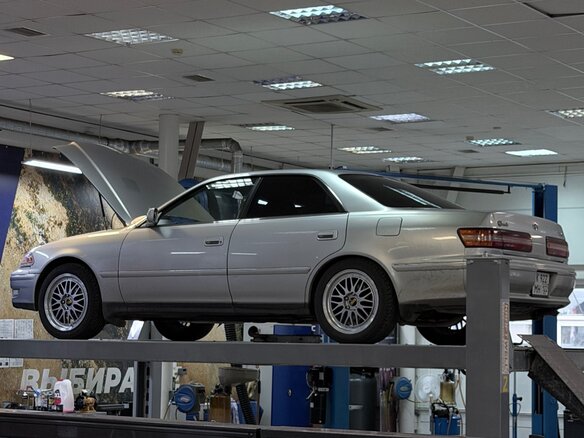 1997 Toyota Mark II VIII (X100), серый, 850000 рублей - вид 5