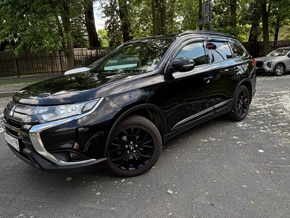 2021 Mitsubishi Outlander III Рестайлинг 3, чёрный, 2250000 рублей - вид 3