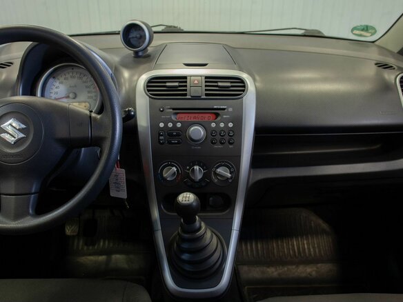 2010 Suzuki Splash I, белый, 625000 рублей - вид 27