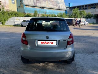 2013 Skoda Fabia II Рестайлинг, серебристый, 540000 рублей, вид 4