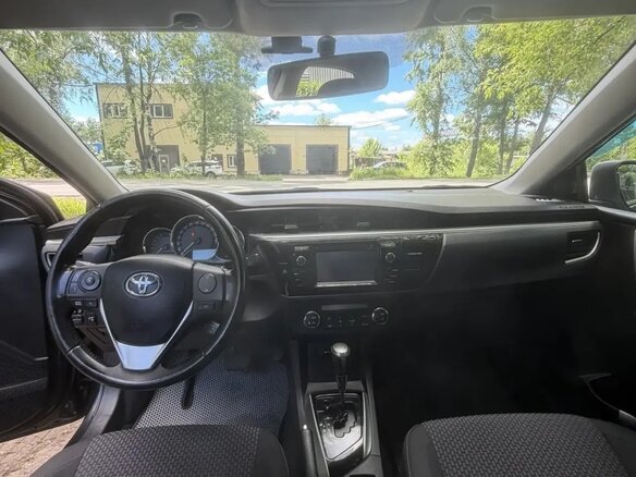 2013 Toyota Corolla XI (E160, E170, E180), чёрный, 1450000 рублей - вид 10