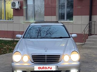 2001 Mercedes-Benz E-Класс 200 II (W210, S210) Рестайлинг, серебристый, 545000 рублей, вид 2