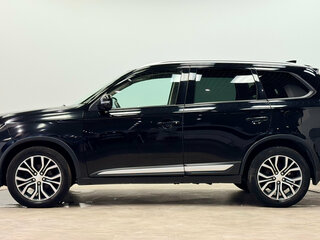 2018 Mitsubishi Outlander III Рестайлинг 3, чёрный, 2220000 рублей, вид 2