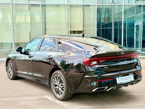 2021 Kia K5 III, чёрный, 2765000 рублей - вид 6