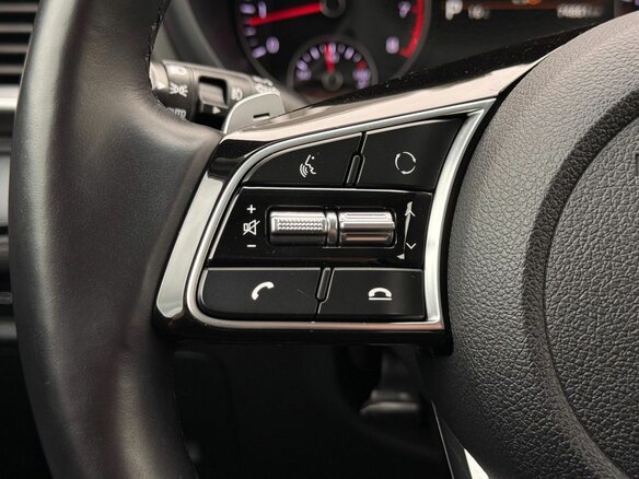 2019 Kia Optima IV Рестайлинг, белый, 2165000 рублей - вид 16
