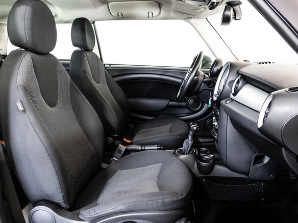 2011 Mini Hatch One II (R56) Рестайлинг, белый, 775000 рублей - вид 15