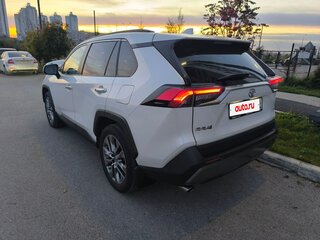 2020 Toyota RAV4 V (XA50), белый, 2900000 рублей, вид 4