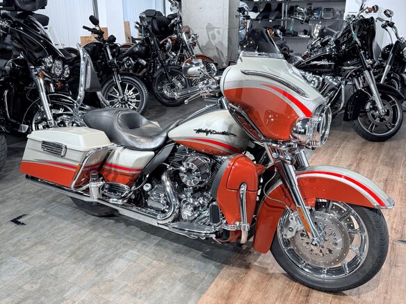 2009 Harley-Davidson CVO Street Glide, оранжевый, 1299000 рублей - вид 1