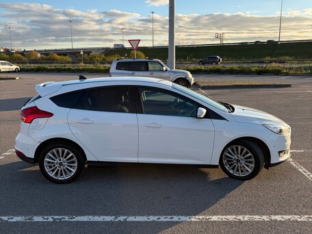 2017 Ford Focus III Рестайлинг, белый, 1290000 рублей, вид 3