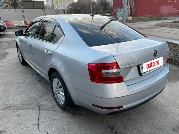 2018 Skoda Octavia III (A7) Рестайлинг, серебристый, 2199999 рублей - вид 4