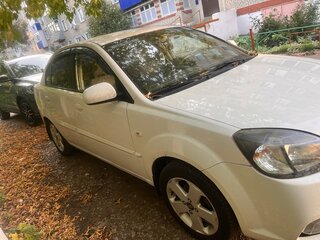 2011 Kia Rio II Рестайлинг, белый, 500000 рублей, вид 2