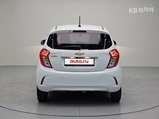 2019 Chevrolet Spark IV Рестайлинг, белый, 765000 рублей, вид 3