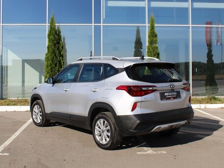 2020 Kia Seltos I, серебристый, 1750000 рублей, вид 4