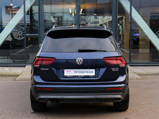 2017 Volkswagen Tiguan II, синий, 2142000 рублей, вид 5