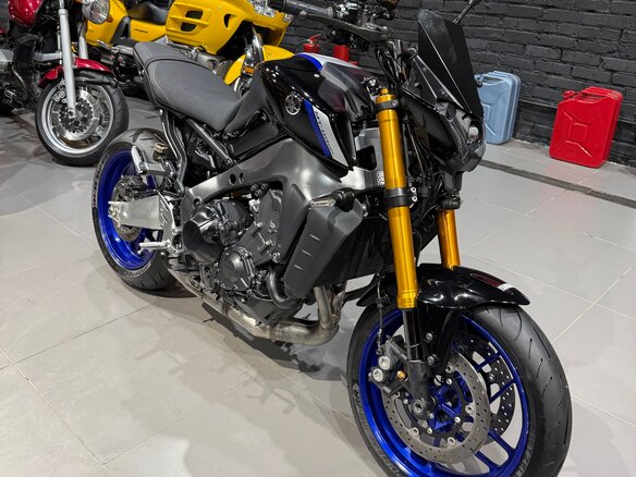 2021 Yamaha MT-09 (FZ-09), чёрный, 935000 рублей - вид 1