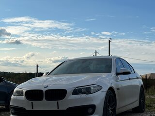 2014 BMW 5 серии 520i VI (F10/F11/F07) Рестайлинг, белый, 1800000 рублей, вид 3