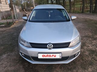 2013 Volkswagen Jetta VI, серебристый, 1050000 рублей, вид 1