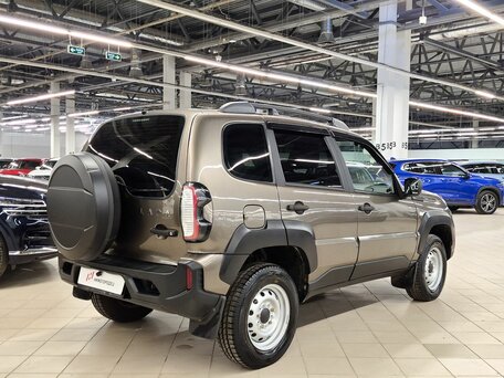 2025 Lada (ВАЗ) Niva Travel I, коричневый, 1275000 рублей, вид 3
