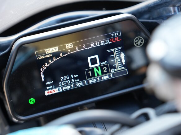 2025 Yamaha YZF-R1, чёрный, 2050000 рублей - вид 12