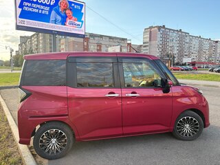 2018 Toyota Tank I, красный, 1000000 рублей, вид 3