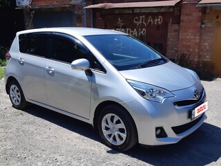 2016 Toyota Ractis II, серебристый, 1150000 рублей, вид 1