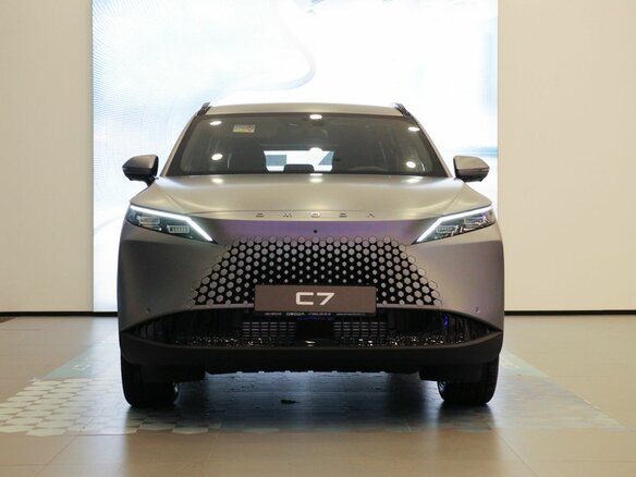 2026 Omoda C7, серый, 3499000 рублей - вид 1