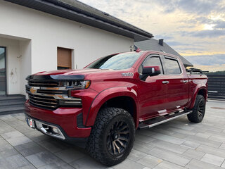 2022 Chevrolet Silverado Crew Cab IV (T1XX) Рестайлинг, красный, 4350000 рублей, вид 1