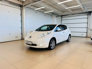 2013 Nissan Leaf (EM57) I (ZE0/AZE0), белый, 1049000 рублей, вид 2