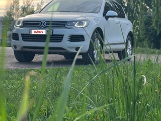 2013 Volkswagen Touareg II, белый, 2250000 рублей, вид 2