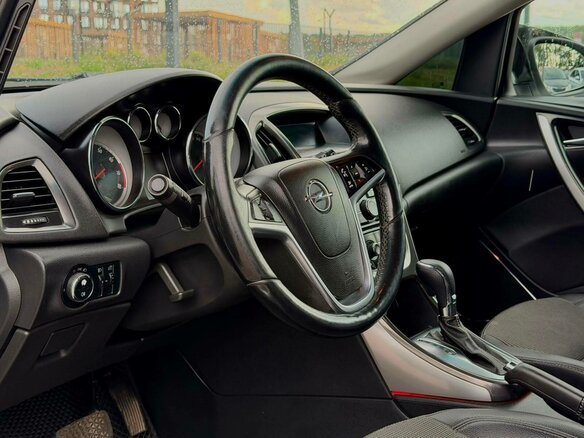 2012 Opel Astra J, белый - вид 22