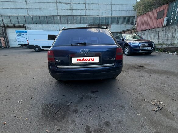 1998 Audi A6 II (C5), синий, 165000 рублей - вид 1