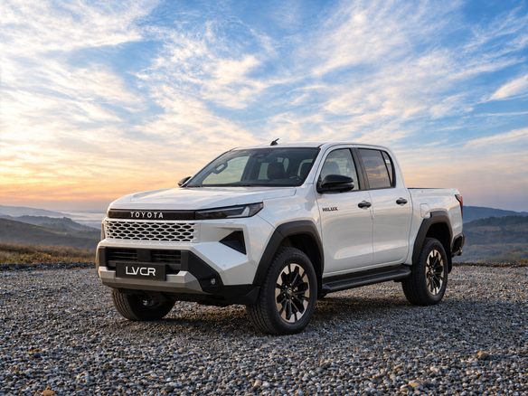 2026 Toyota Hilux VIII Рестайлинг 3, белый, 7050000 рублей